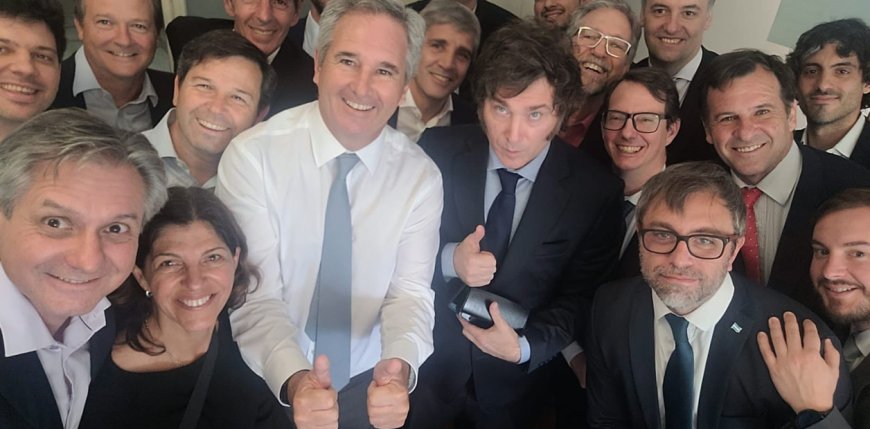 Economía refinancia deuda y alivia el panorama fiscal con un canje por $14 billones