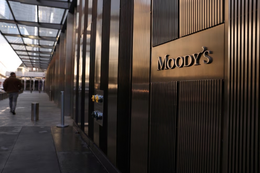 Moody’s mejora la calificación crediticia de Argentina por ajustes económicos del Gobierno
