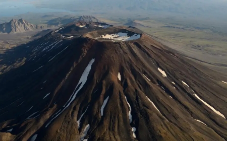 Otro volcán entra en erupción tras sismo en Rusia: Krasheninnikov activa alertas en Kamchatka