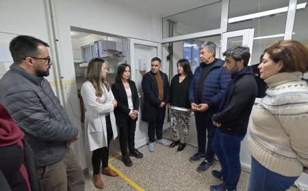 Torres destacó que ya está en funcionamiento la nueva sala de diálisis del Hospital Zonal Esquel