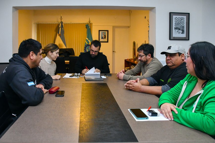 El municipio y los gremios acordaron un aumento salarial para los empleados municipales de Esquel