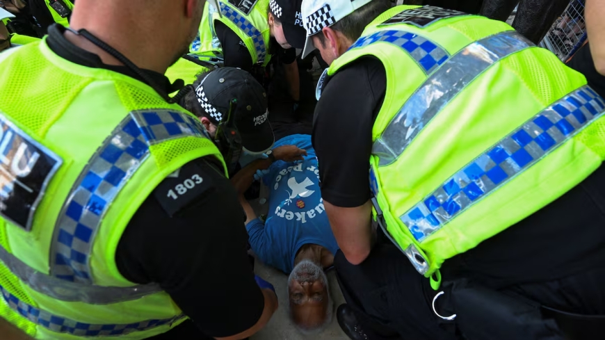 Caos en Londres: más de 450 detenidos en una protesta vinculada a un grupo propalestino prohibido