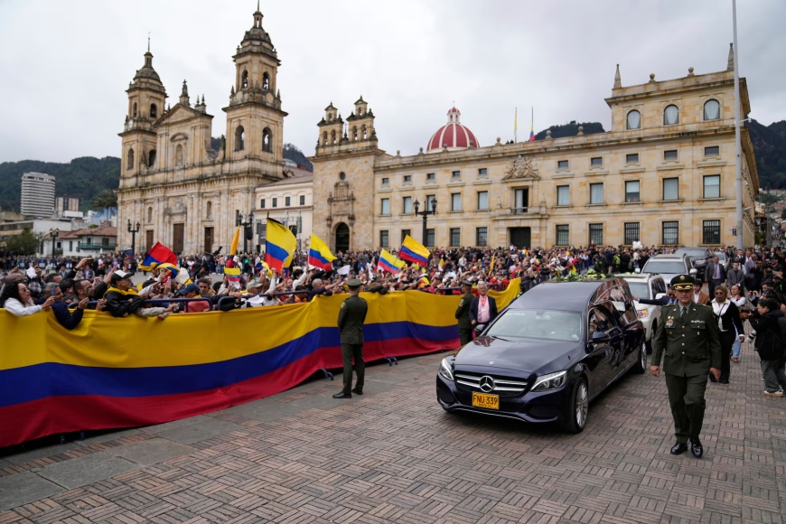 Tensión política en Colombia tras el funeral del senador Miguel Uribe