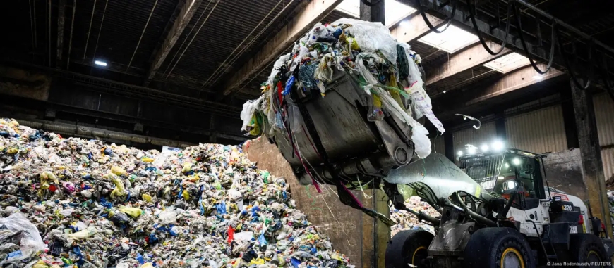 UE pide avanzar en tratado internacional contra el plástico