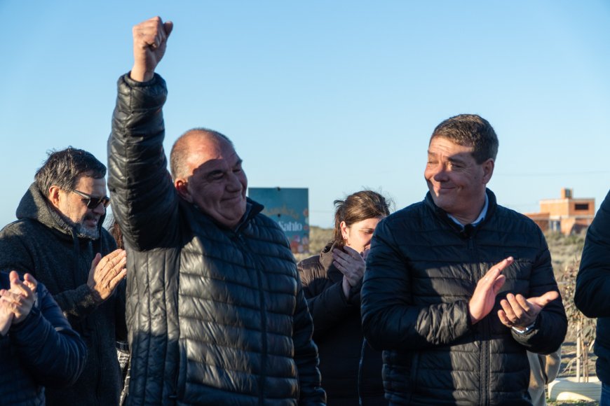 Municipio de Rawson y la Vecinal del Área 31 presentaron la primera etapa de la obra de agua