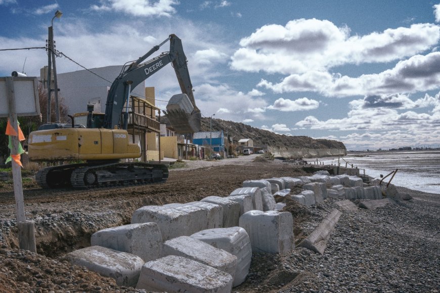 MUNICIPALIDAD DE RAWSON LLEVA ADELANTE TRABAJOS DE INTERVENCIÓN EN PLAYA MAGAGNA