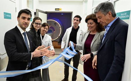 Torres inauguró en Comodoro el primer resonador del sistema público de salud de Chubut