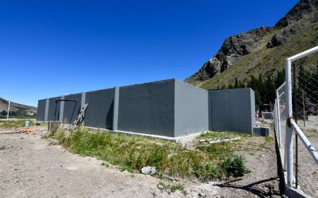 Avanzan las obras de extensión de red de gas y finalización de red de agua en Valle Chico