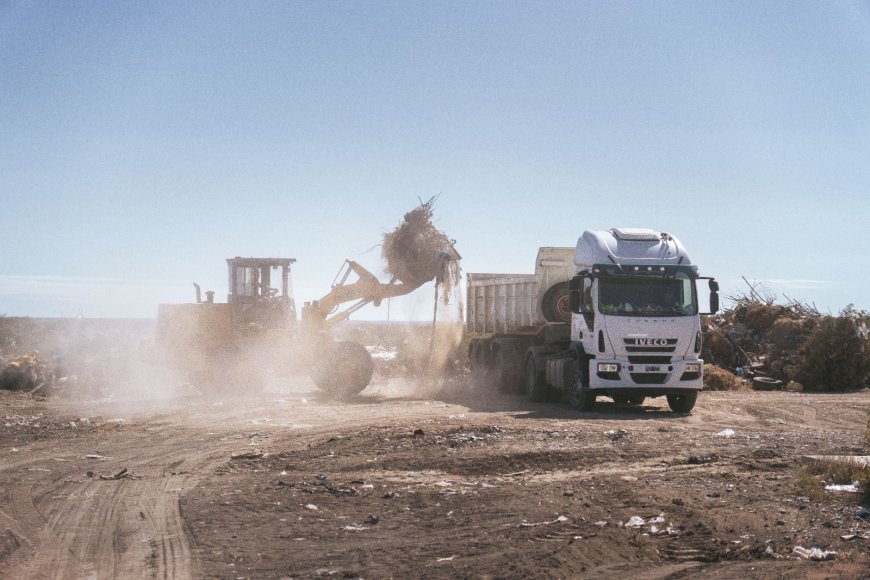 Municipio de Rawson intensifica el saneamiento en el barrio Gregorio Mayo