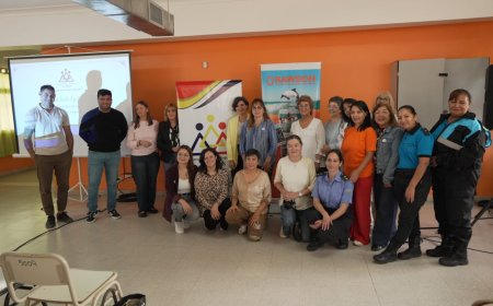 COMENZÓ EL ENCUENTRO “SALUD Y BIENESTAR” CON CHARLAS Y FERIA DE EMPRENDEDORAS