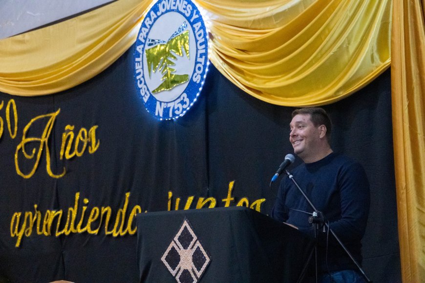 RAWSON: LA ESCUELA PARA JÓVENES Y ADULTOS N° 753 CELEBRÓ 50 AÑOS DE HISTORIA