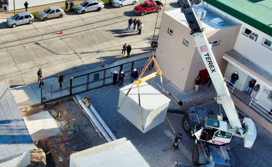 Chubut: instalan la subestación transformadora del Hospital Santa Teresita de Rawson tras más de una década de espera