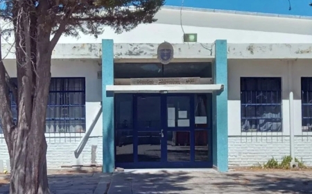 Escuela 21 de Trelew: desplazan a todo el personal y redefinen el funcionamiento tras las denuncias