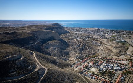El Municipio consolidó el camino para acceder al lóbulo superior del cerro Hermitte y ultima detalles para iniciar el tapado de grietas