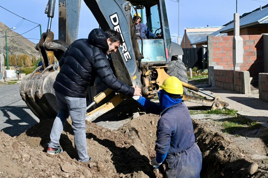 Valle Chico: Torres recorrió la obra que llevará gas a más de cien familias, poniendo fin a una década de espera