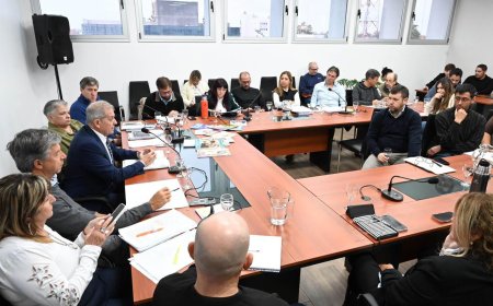 El ministro de Educación de la Provincia presentó en la Legislatura un balance de gestión y avances en materia educativa
