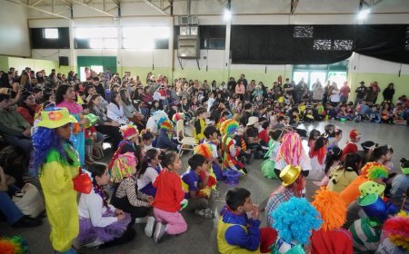 LA MUNICIPALIDAD DE RAWSON ACOMPAÑÓ EL 32° ANIVERSARIO DE LA ESCUELA N° 202