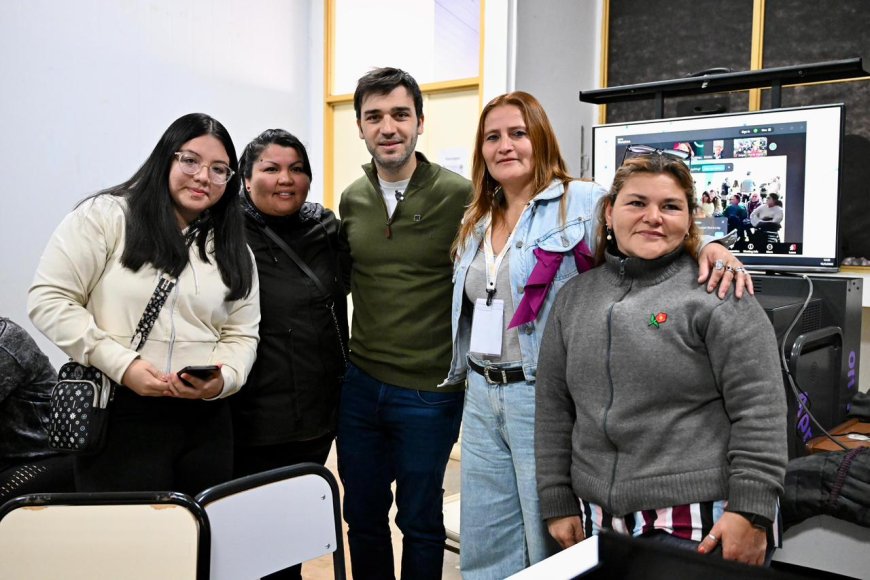 Conectividad y desarrollo: Chubut suma capacitaciones junto a TIKTOK en marketing digital al programa Raíz Emprendedora