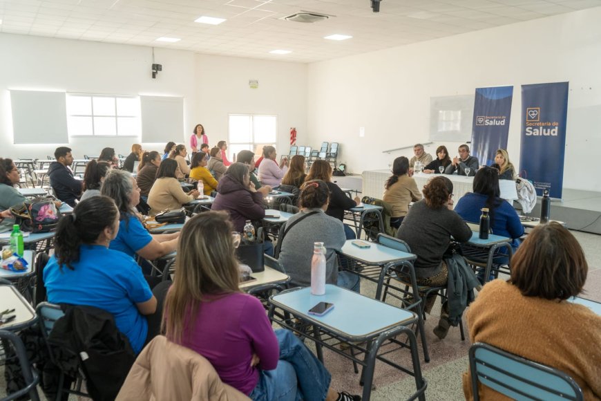 El Municipio y la Universidad local impulsan el fortalecimiento del vínculo con las familias en la Diplomatura en Autismo