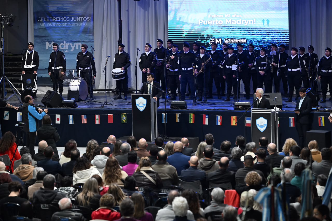 En el aniversario de Puerto Madryn, Torres y Sastre anunciaron una reparación histórica para la ciudad