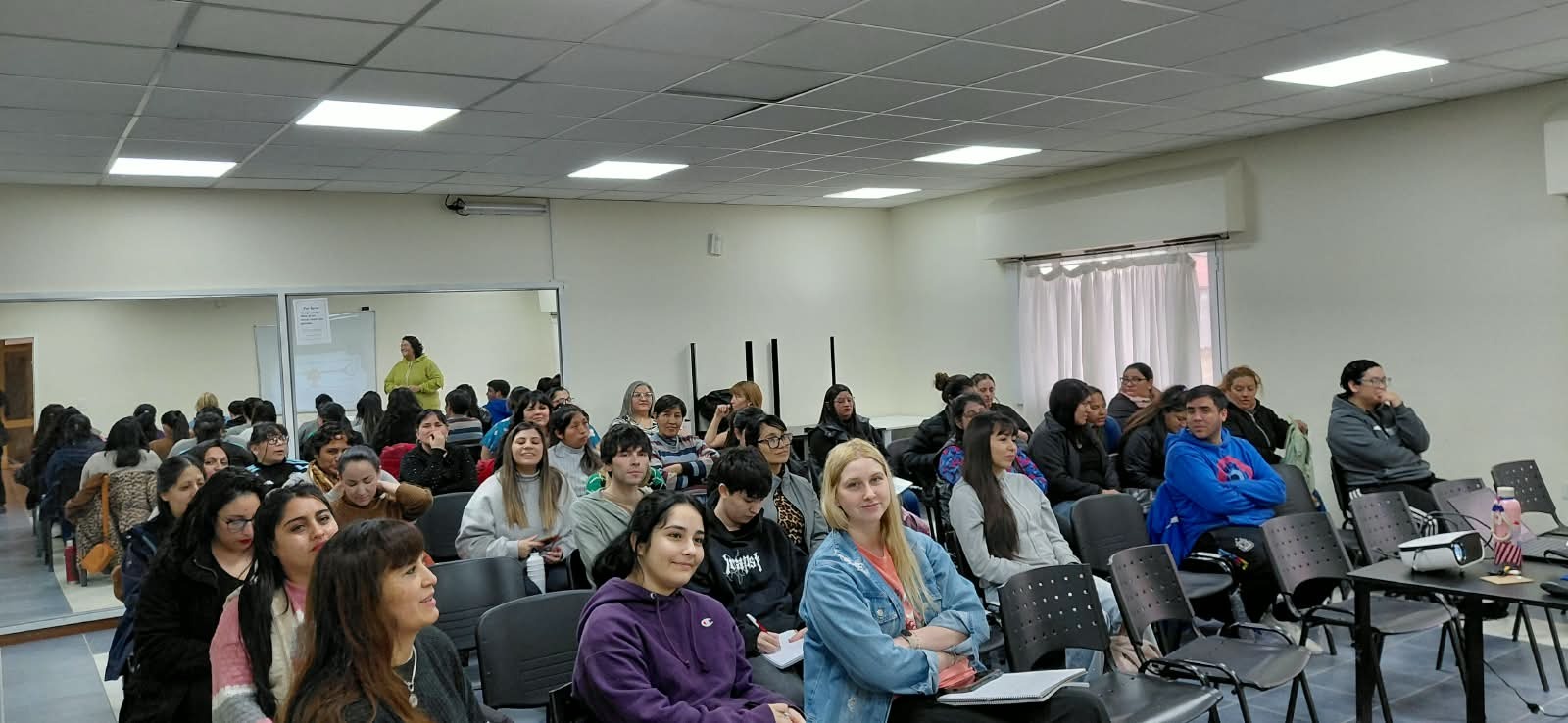 La Universidad del Chubut inició en Sarmiento el curso de Cuidados Integrales de Infancias